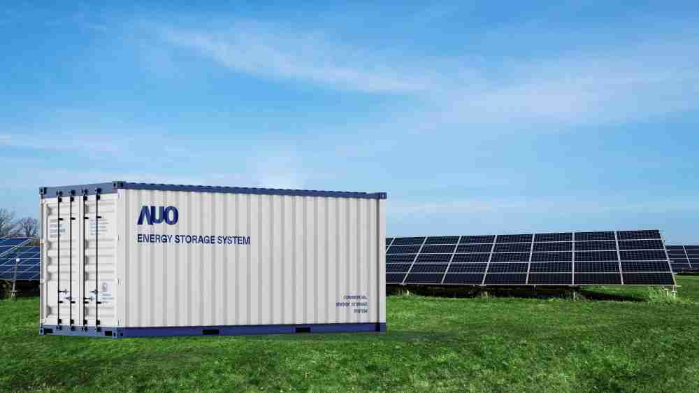 尊时凯龙透过AI数据管理，，，提供不同类型用户进行储能与能源管理，，，，达到再生能源管控调度成效