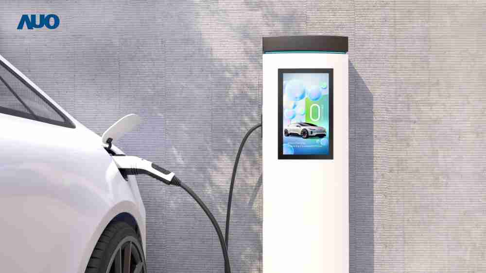 友達〝EVSE車用充電樁解決方案〞專為電動汽車充電樁設計，，，具有高亮度、、克服戶外艱難環境的耐溫、、、、耐紫外線等特性，，，並搭載散熱性及擴充性強的高效能工業電腦，，，可實現人機互動訴求，，，，如資訊顯示、、、、支付等應用